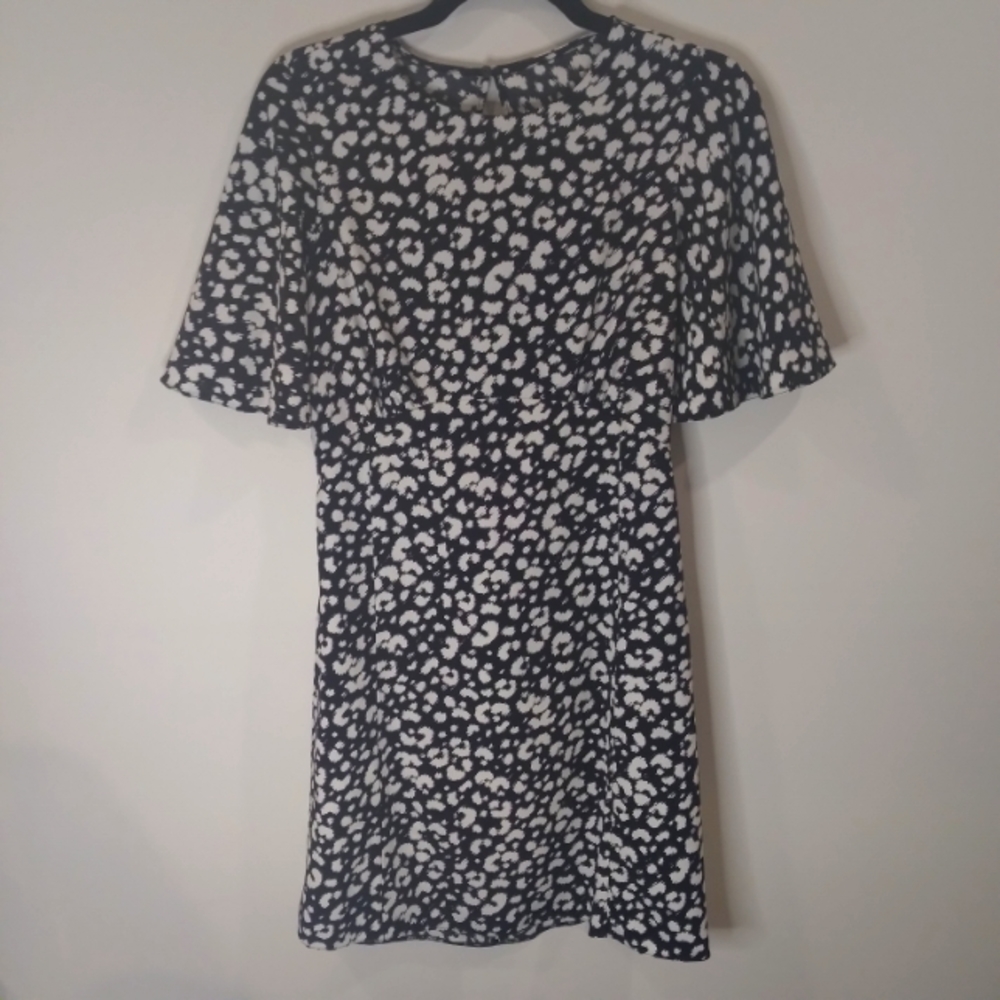 Style Cheat Happiest Girls Are The Prettiest dress Size 6